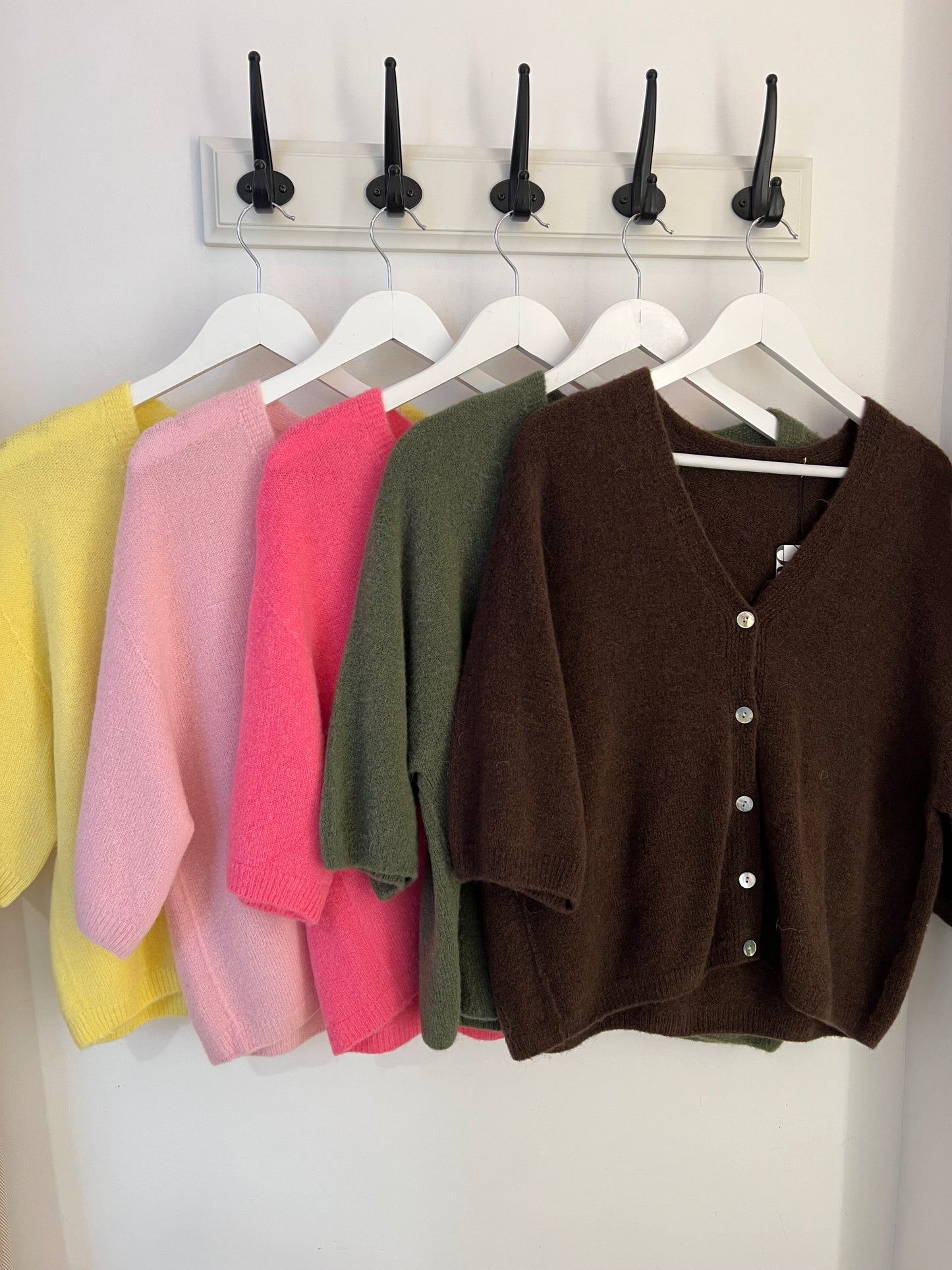Kurzärmelige Strickjacke Eliana