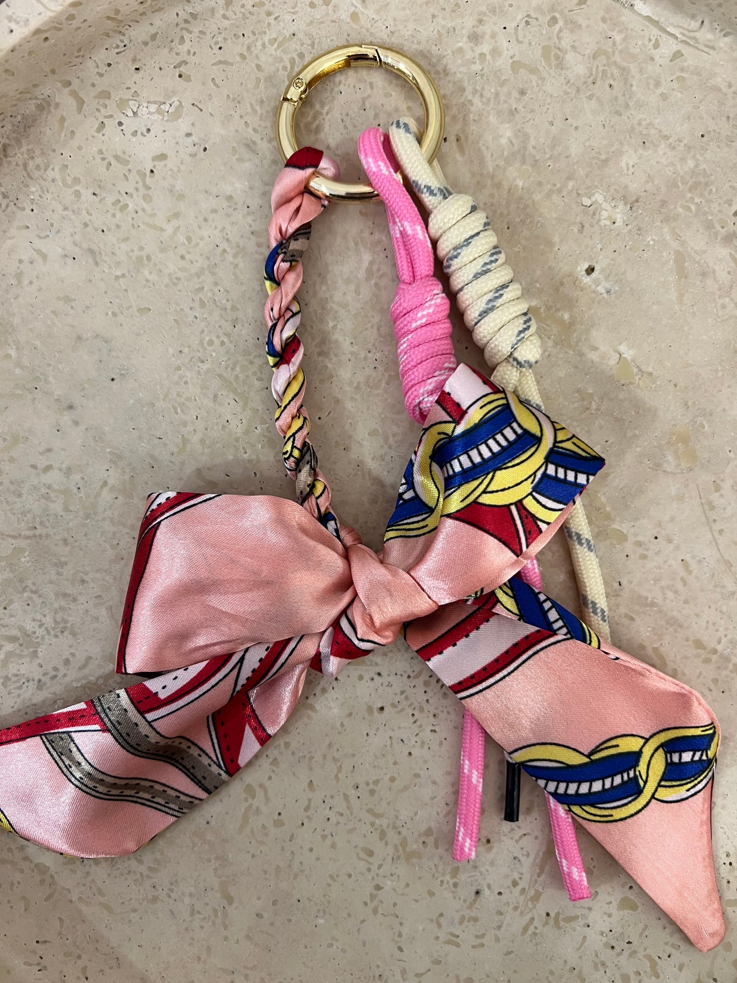 Taschenanhänger Bowtie