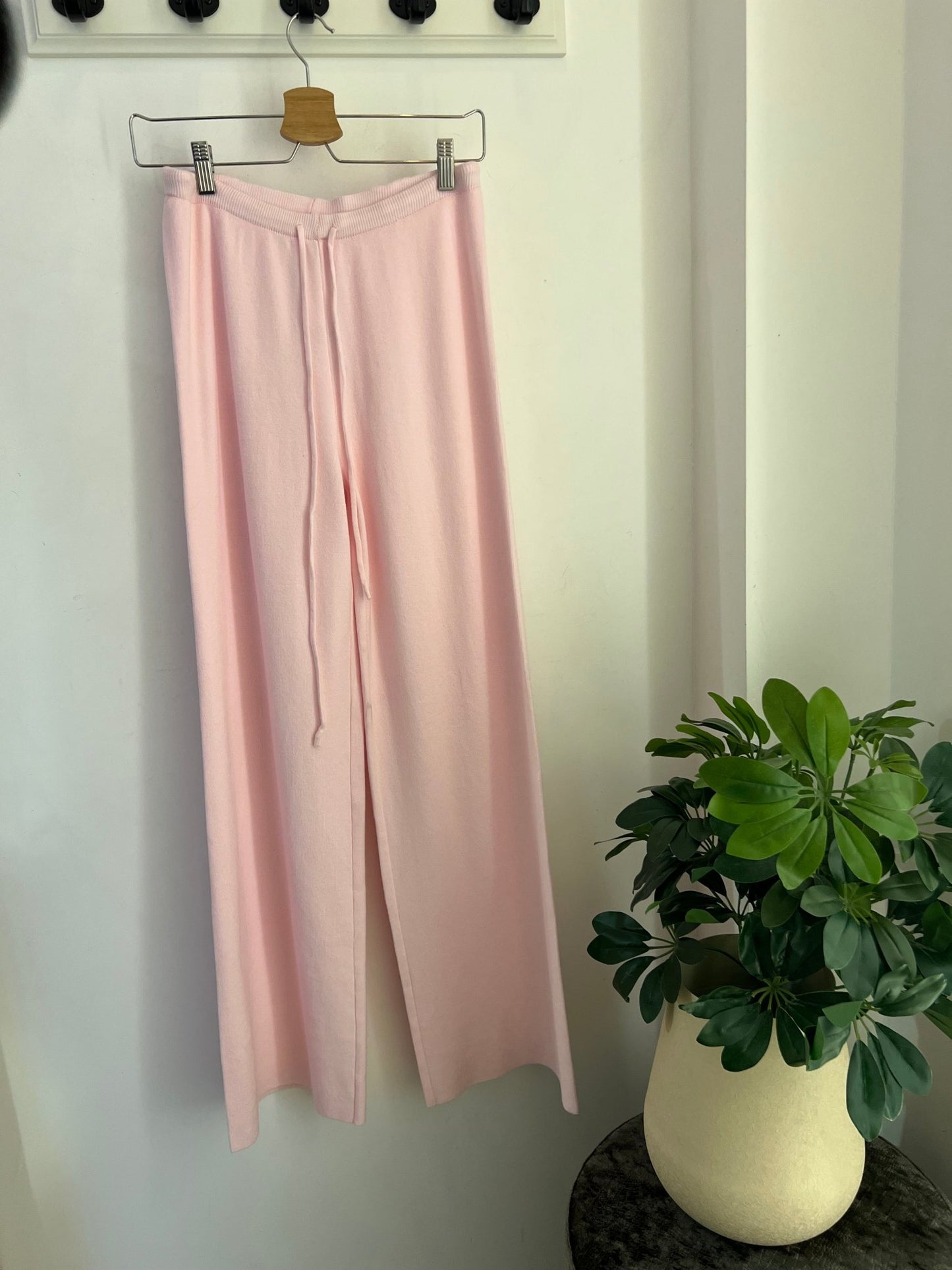 Hose Matari - same concept