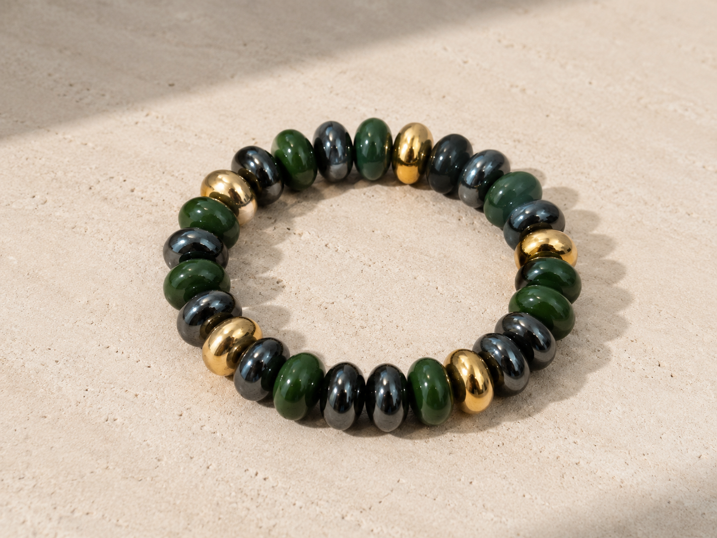 Perlenarmband mit Gold