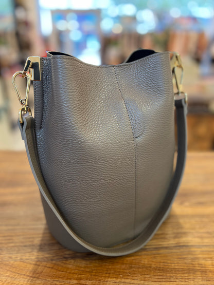 Beuteltasche Scarlett