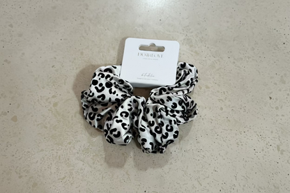 Scrunchie Leo