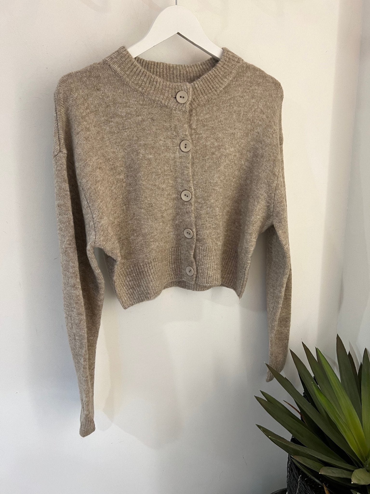 Cropped Cardigan Fil - same concept