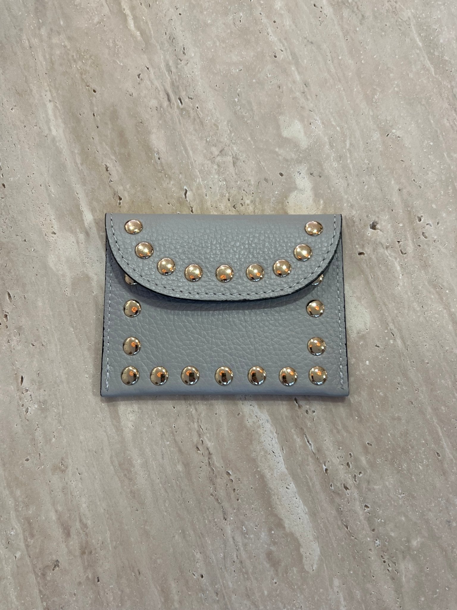 Etui Studs - same concept