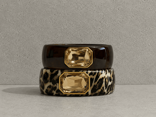 Kunststoffarmreifen mit Golddetail - same concept
