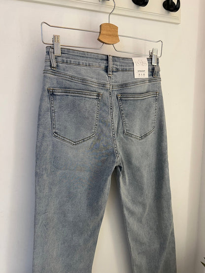 Mom Jeans Ellis - same concept