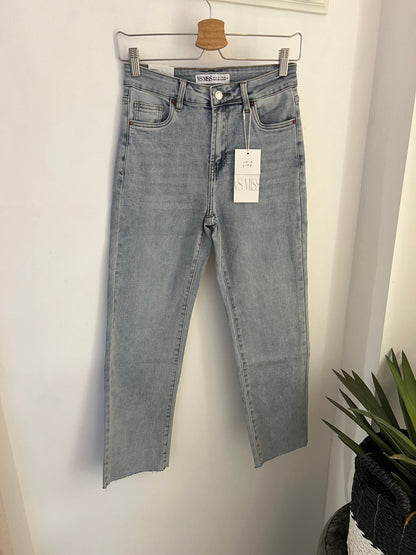 Mom Jeans Ellis - same concept