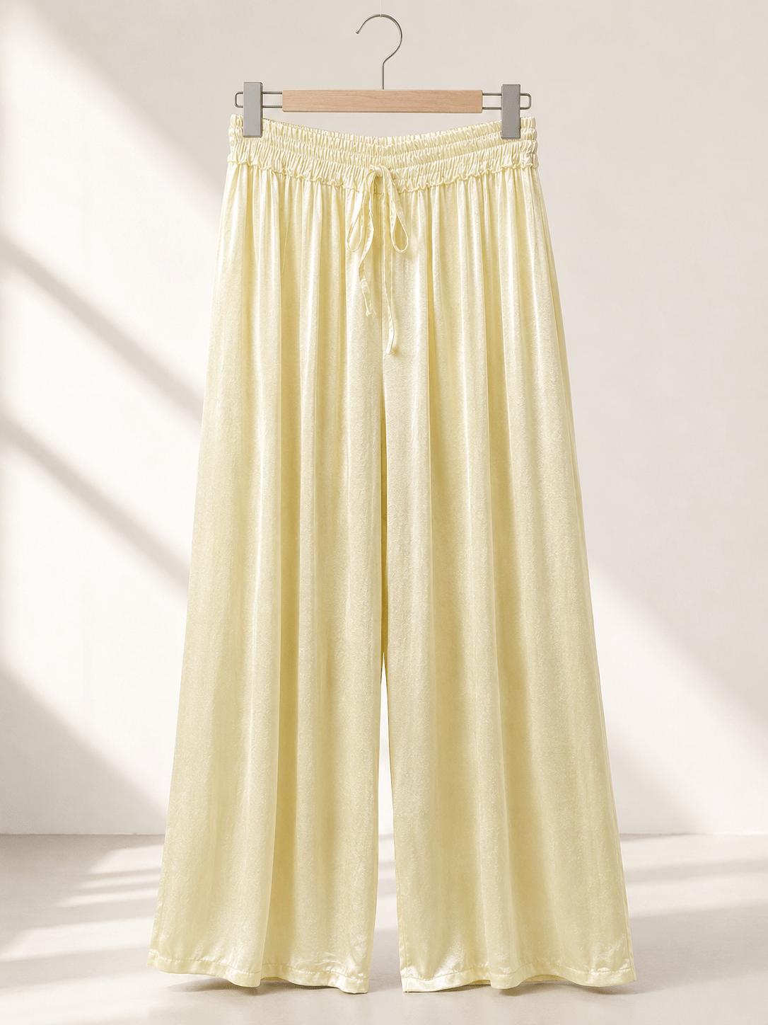 Satinierte Hose Camille - same concept