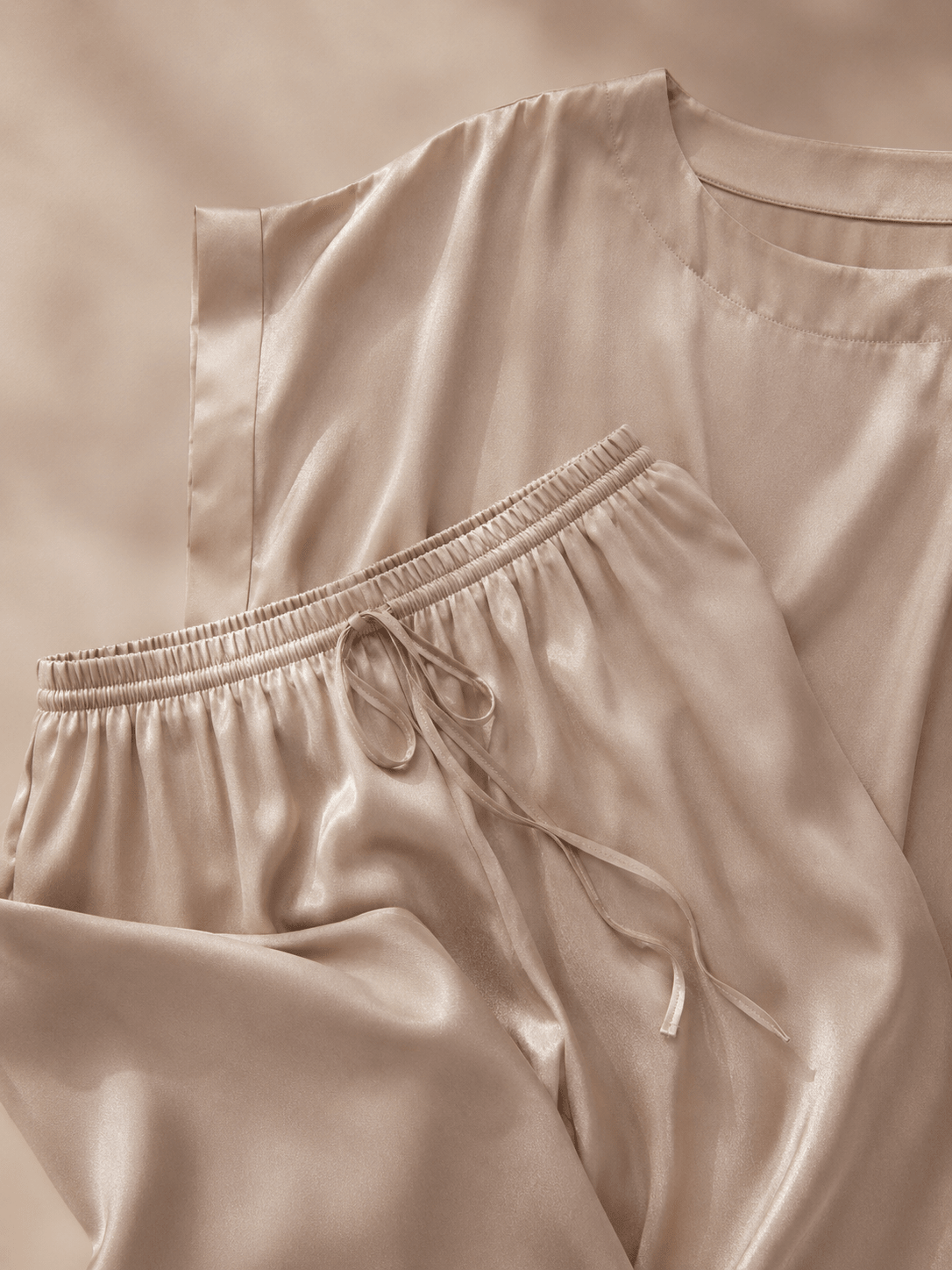 Satiniertes T-Shirt Valerie - same concept