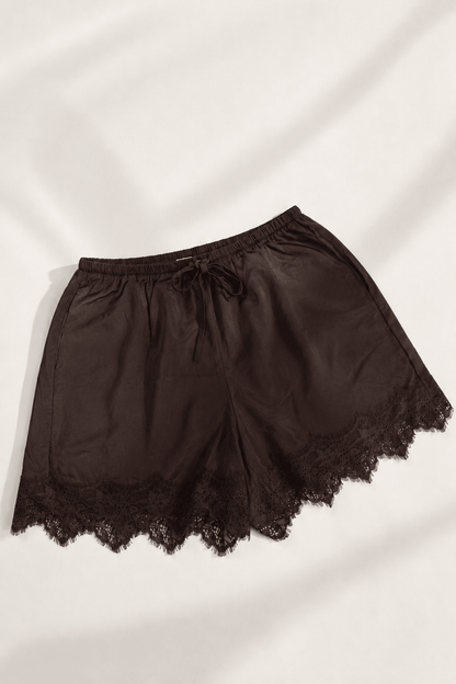 Short mit Spitze Nila - same concept