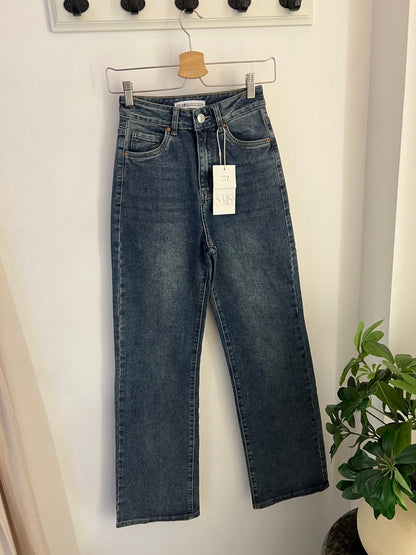 Straight Jeans Elisa - same concept