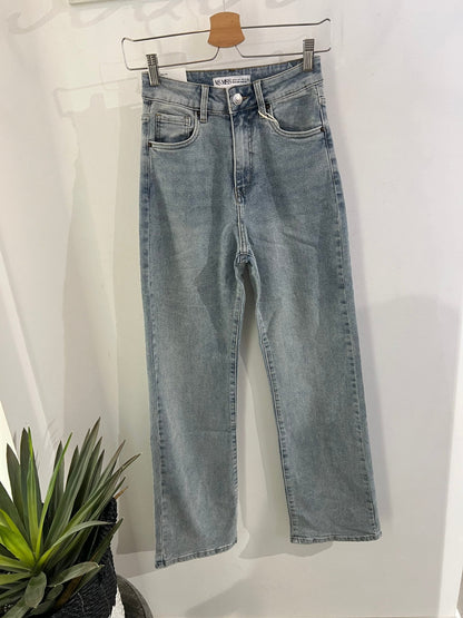 Straight Jeans Elisa - same concept