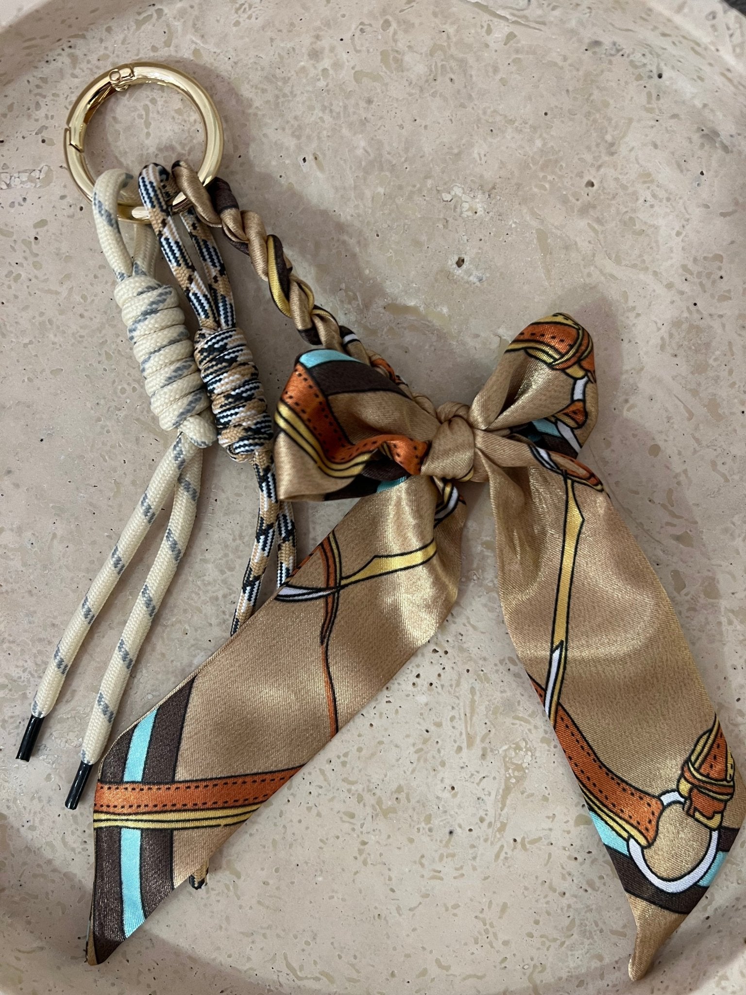 Taschenanhänger Bowtie - same concept